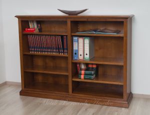 Scaffalatura libreria in legno stile classico con ripiani spostabili
