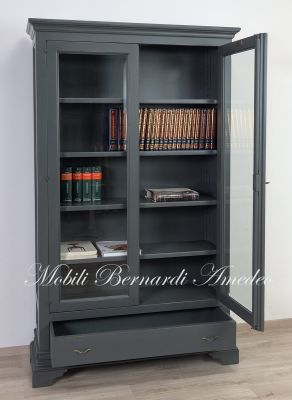 Libreria costruita in legno massello con finitura colorata grigio 2 ante e 1 cassetto