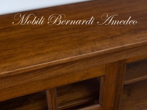 Credenza in legno con 3 ante scorrevoli a vetro finitura classica tinta noce
