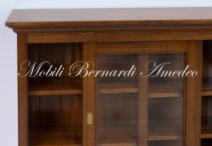 Credenza in legno con 3 ante scorrevoli a vetro finitura classica tinta noce