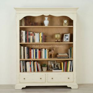 Libreria in legno con cassetti finitura laccata bianco avorio anticato e rovere
