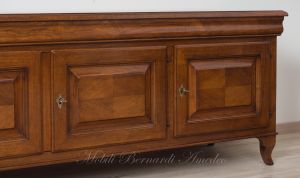 Credenza bassa da soggiorno in legno massiccio stile classico per Tv