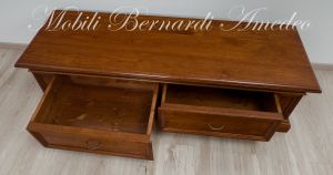 Mobile basso da soggiorno per Tv in legno massello di noce con 2 cassetti stile classico