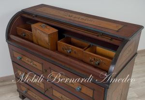 Bureau a rullo antico in legno laccato colorato con decori tipo tirolese