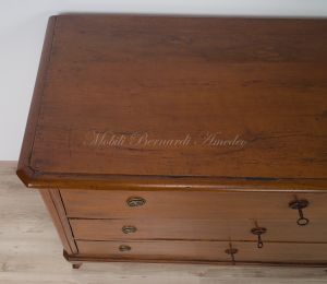 Restored antique chest of drawers in walnut wood with 3 lockable drawers