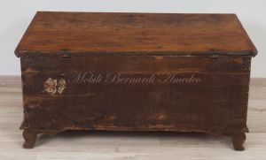 Cassapanca antica restaurata in legno di ciliegio con intarsi originali