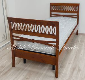 Letto singolo in legno stile classico completo di rete e materasso prezzo scontato