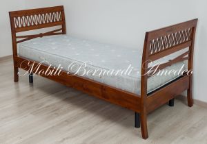 Letto singolo in legno stile classico completo di rete e materasso prezzo scontato