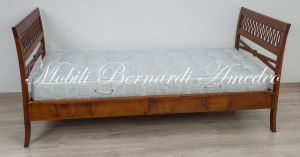 Letto singolo in legno stile classico completo di rete e materasso prezzo scontato