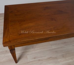 Tavolo stile classico in legno massello allungabile con prolunghe estraibili
