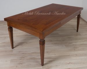 Tavolo stile classico in legno massello allungabile con prolunghe estraibili