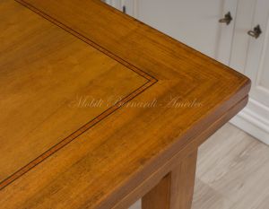 Tavolo da pranzo allungabile in legno di noce stile classico in vendita a prezzo scontato