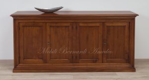 Credenza classica costruita in noce massello con 4 ante in svendita