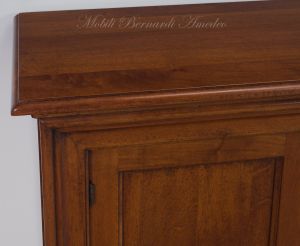 Credenza classica costruita in noce massello con 4 ante in svendita