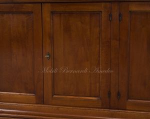 Credenza classica costruita in noce massello con 4 ante in svendita