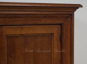 Credenza classica costruita in noce massello con 4 ante in svendita
