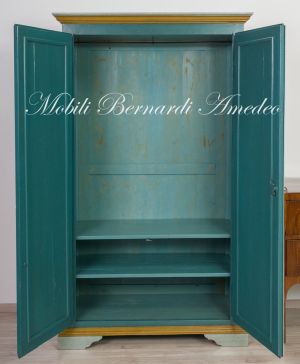 Antique cabinet in solid wood restored and hand lacquered with decorations