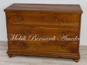Cassettone originale antico in legno massiccio di noce restaurato con 3 cassetti