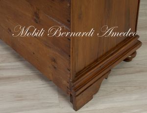 Cassettone originale antico in legno massiccio di noce restaurato con 3 cassetti