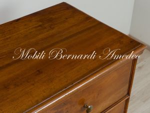 Cassettone originale antico in legno massiccio di noce restaurato con 3 cassetti