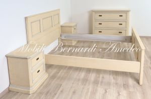 Letto matrimoniale in legno finitura laccata in vendita a prezzo scontato