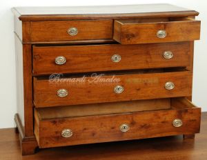 Cassettone antico restaurato in legno massello di noce