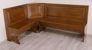Panca ad angolo in legno massello di rovere con contenitore realizzata su misura