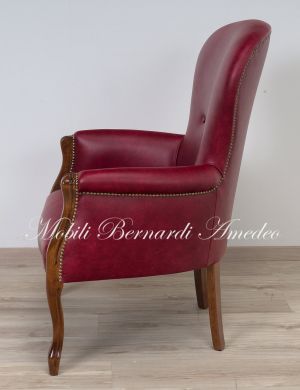 Poltrona stile Luigi Filippo rivestita in pelle rossa produzione artigianale italiana