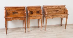 Scrittoi con serrandina stile classico realizzato in legno di ulivo