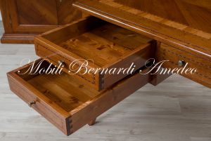 SC68 160 Scrivania Noce Massello Intarsio Ulivo 5 Cassetti 160 Cm 08