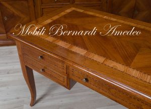 SC68 160 Scrivania Noce Massello Intarsio Ulivo 5 Cassetti 160 Cm 11