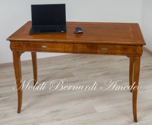 Scrivania scrittoio classico da 120 cm in legno massello di noce con cassetti sagomati