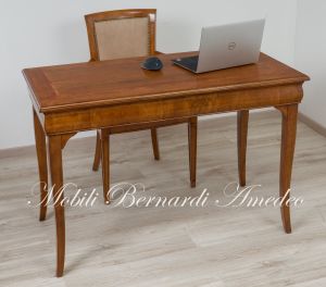 Scrivania scrittoio classico da 120 cm in legno massello di noce con cassetti sagomati