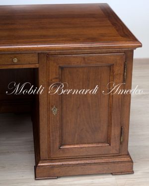 Classic fully closed desk with door and drawers, Italian artisan production in solid wood