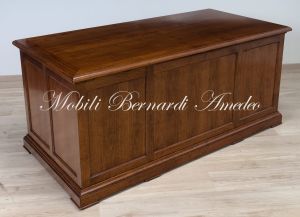 Classic fully closed desk with door and drawers, Italian artisan production in solid wood