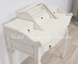 Desk with drawbar and shutter in antique white wood