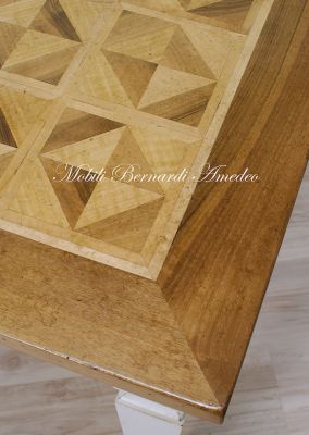 Desk table with two-tone finish