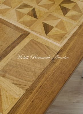 Desk table with two-tone finish