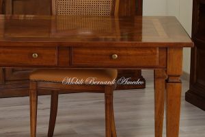 Classic style desk table with 3 drawers