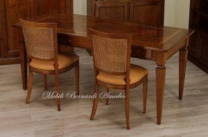 Classic style desk table with 3 drawers