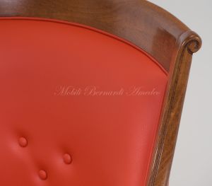 Poltrona girevole stile classico da studio con struttura in legno imbottita e rivestita vera pelle