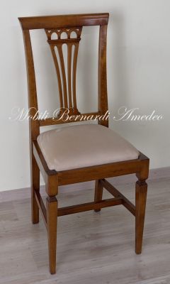 Sedia classica in legno massello
