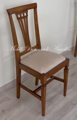 Sedia classica in legno massello