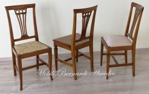 Sedia classica in legno massello