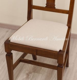 Sedia in legno stile classico