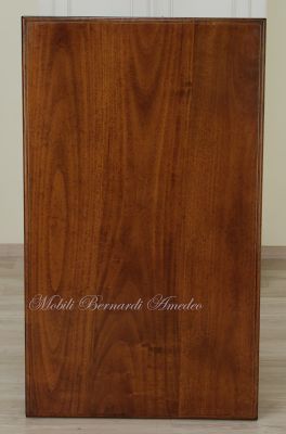 Tavolo da pranzo in noce massiccio con gambe tornite stile classico