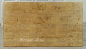 Tavolo in legno massello realizzato su misura stile country finitura tipo provenzale piallata