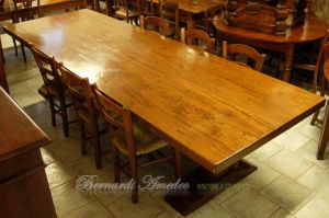 Tavolone da taverna in legno massiccio