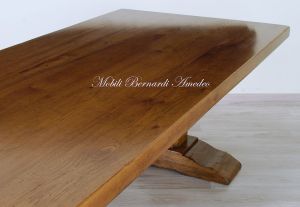 Wooden tavern table with central legs