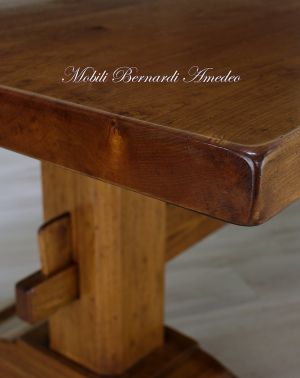 Wooden tavern table with central legs